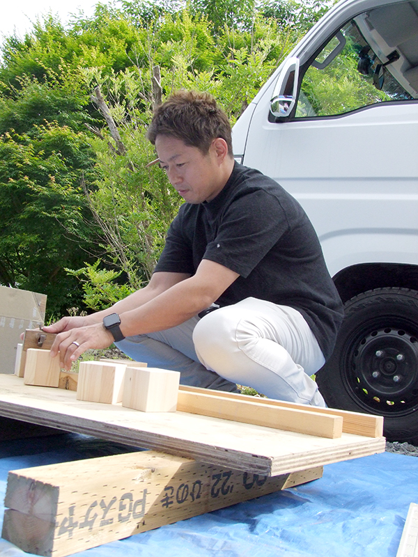 大工の顔つきになる片岡社長